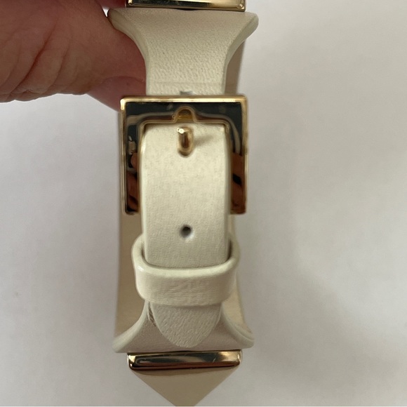 SOLD Valentino Garavani Large Rockstud Leather Bracelet Cream Gold - Picture 2 of 12